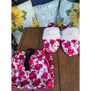 Victoria’s Secret Floral Satin Faux Fur Slippers with Matching Bag Size M Slide